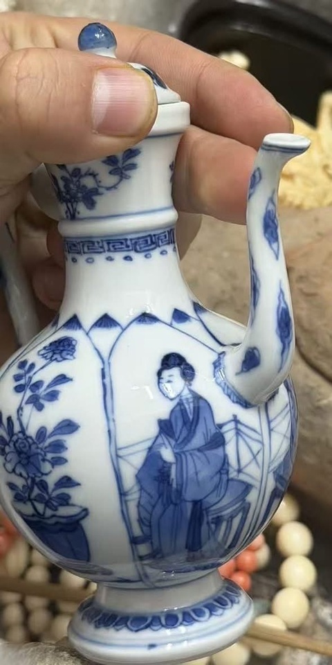 古玩陶瓷清康熙青花四美圖執壺拍賣，當前價格18000元