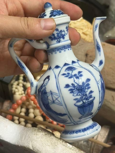 古玩陶瓷清康熙青花四美圖執壺拍賣，當前價格18000元