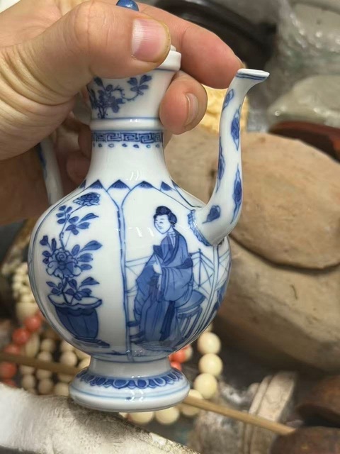 古玩陶瓷清康熙青花四美圖執壺拍賣，當前價格18000元