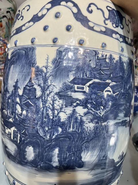 古玩陶瓷青花山水通景紋繡墩真品鑒賞圖