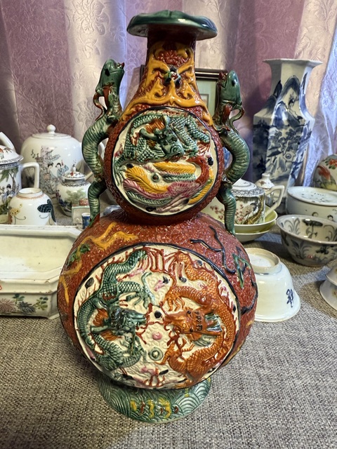 古玩陶瓷創匯粉彩堆塑龍紋葫蘆瓶拍賣，當前價格3888元