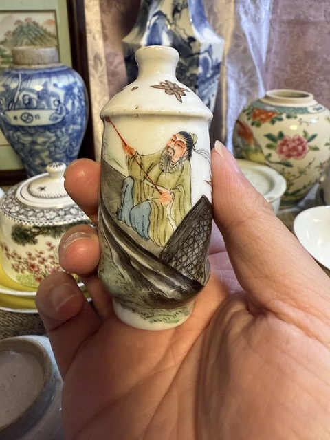 古玩陶瓷創匯粉彩漁家樂鼻煙壺拍賣，當前價格2888元