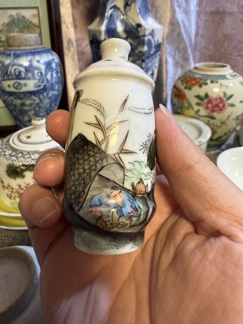 古玩陶瓷創匯粉彩漁家樂鼻煙壺拍賣，當前價格2888元