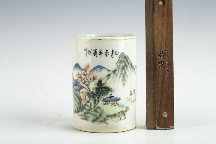 古玩陶瓷民國(guó)·淺絳彩山水紋筆筒拍賣，當(dāng)前價(jià)格2999元