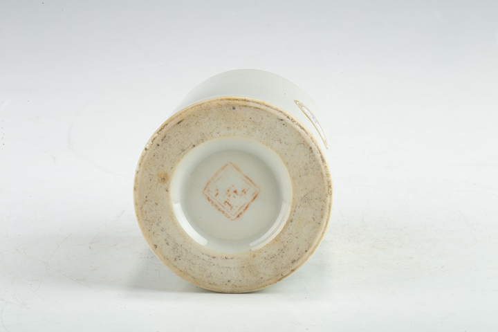 古玩陶瓷民國(guó)·淺絳彩山水紋筆筒拍賣，當(dāng)前價(jià)格2999元