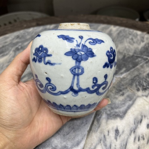 古玩陶瓷青花八寶花卉紋罐真品鑒賞圖