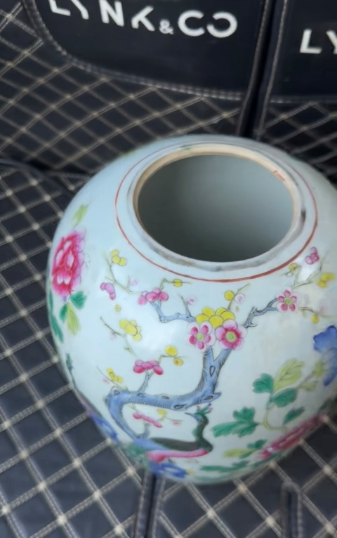 古玩陶瓷粉彩花鳥紋罐真品鑒賞圖