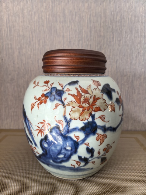 古玩陶瓷青花礬紅描金罐真品鑒賞圖