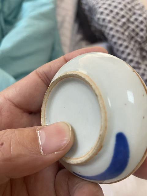 古玩陶瓷青花山水人物印盒真品鑒賞圖