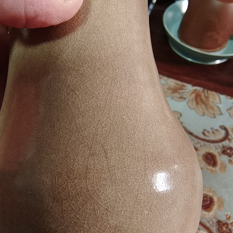 古玩陶瓷南宋龍泉窯青黃釉瓶真品鑒賞圖