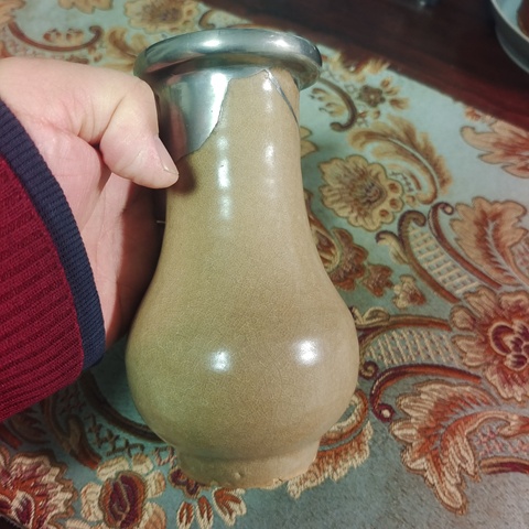 古玩陶瓷南宋龍泉窯青黃釉瓶真品鑒賞圖