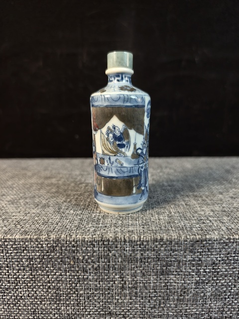 古玩陶瓷清中期青花釉里紅神話故事鼻煙壺真品鑒賞圖