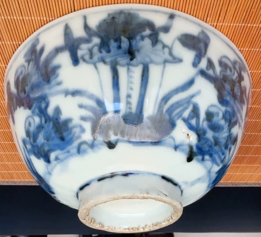 古玩陶瓷青花荷塘鴛鴦紋碗真品鑒賞圖