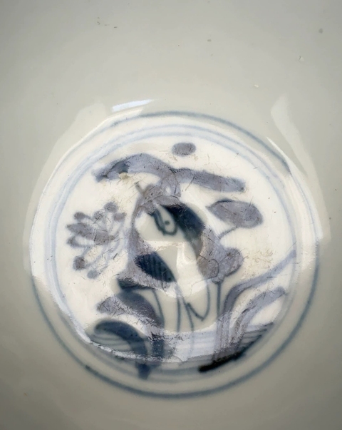 古玩陶瓷青花荷塘鴛鴦紋碗真品鑒賞圖