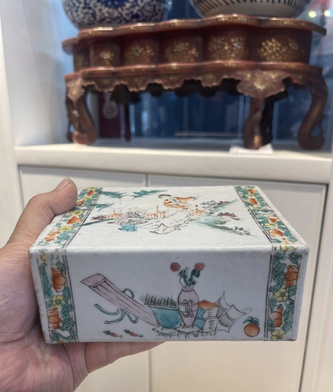 古玩陶瓷清晚期 粉彩人物紋書擋真品鑒賞圖