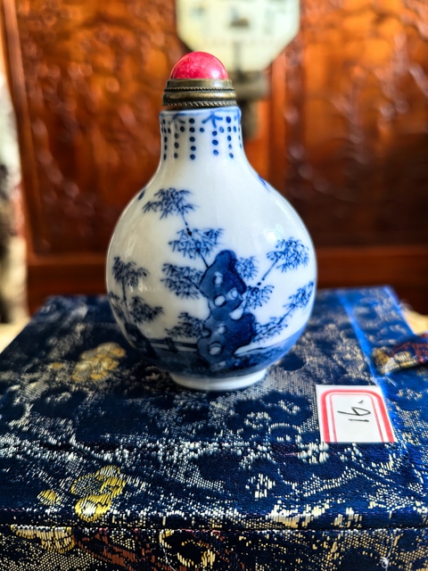 古玩陶瓷馬紋青花鼻煙壺真品鑒賞圖