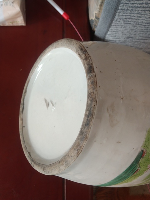 古玩陶瓷粉彩人物故事雙耳瓶真品鑒賞圖