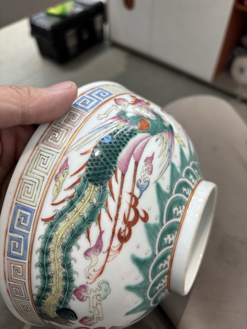 古玩陶瓷龍鳳紋粉彩碗真品鑒賞圖