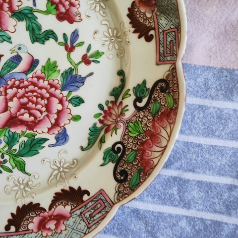 古玩陶瓷粉彩花鳥紋花口盤真品鑒賞圖