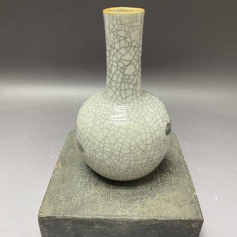 古玩陶瓷哥釉五彩天球瓶真品鑒賞圖