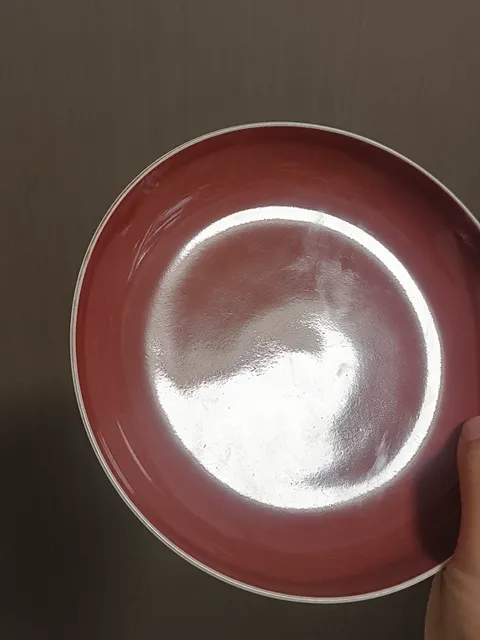 古玩陶瓷祭紅釉盤真品鑒賞圖