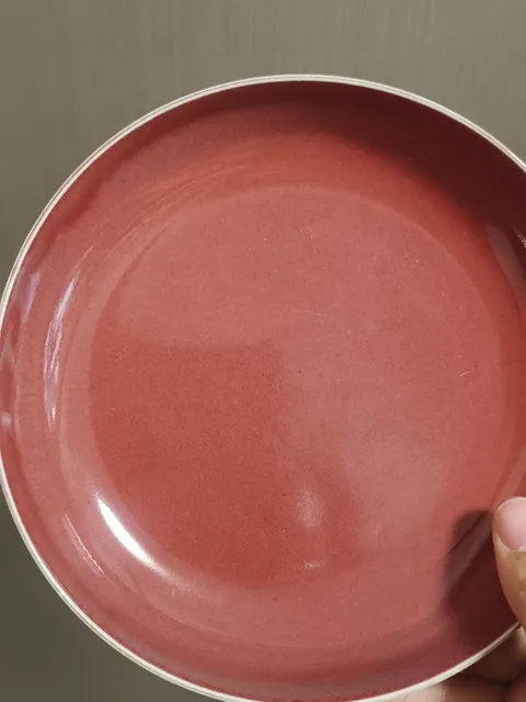 古玩陶瓷祭紅釉盤真品鑒賞圖