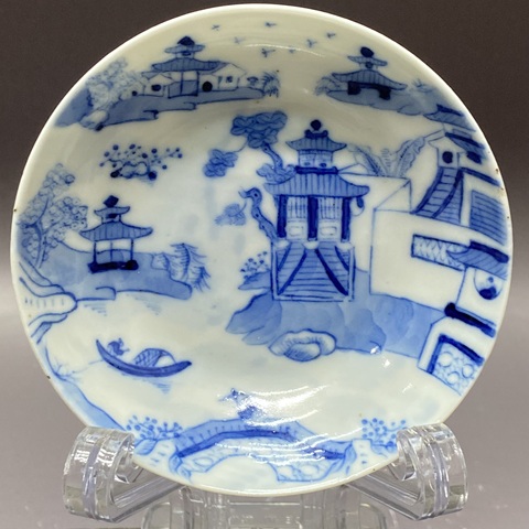 古玩陶瓷樓臺亭閣山水紋青花盤真品鑒賞圖