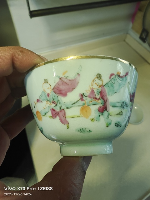 古玩陶瓷民國粉彩蓋碗真品鑒賞圖