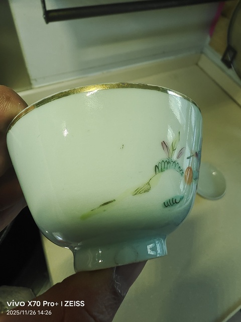 古玩陶瓷民國粉彩蓋碗真品鑒賞圖