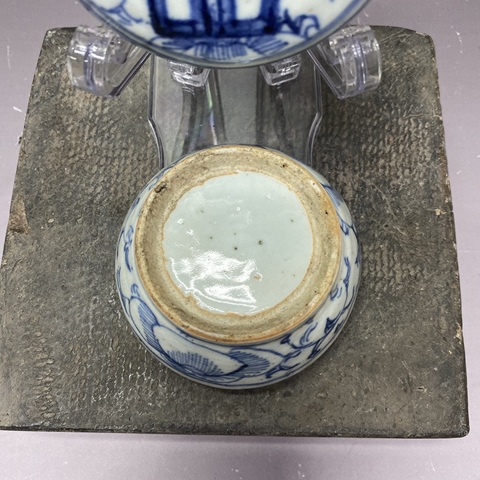 古玩陶瓷纏枝花囍字紋蓋盒真品鑒賞圖