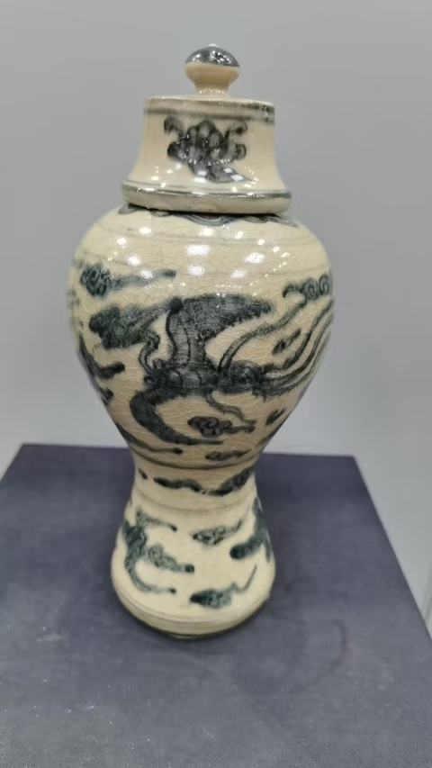 古玩陶瓷青花鳳紋梅瓶真品鑒賞圖