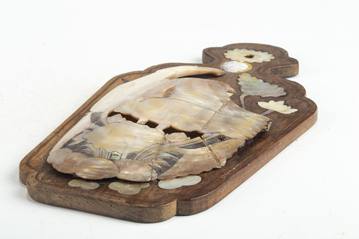 古玩雜項民國·木嵌螺鈿雕荷雁紋壁瓶一對真品鑒賞圖