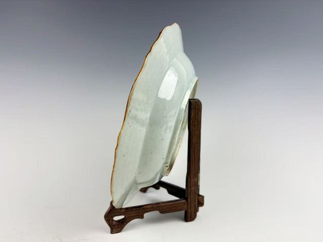 古玩陶瓷清乾隆·粉彩皮球花花卉紋花口盤拍賣，當前價格0元