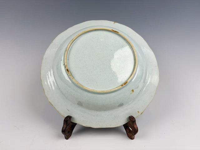 古玩陶瓷清乾隆·粉彩皮球花花卉紋花口盤拍賣，當前價格0元