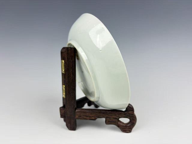 古玩陶瓷清乾隆·墨彩山水人物垂釣圖盤真品鑒賞圖