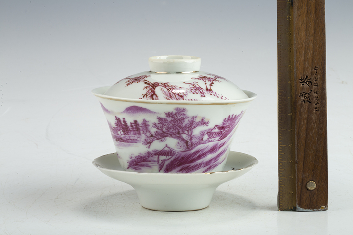 古玩陶瓷民國·胭脂紅山水人物紋三才蓋碗拍賣，當前價格236元