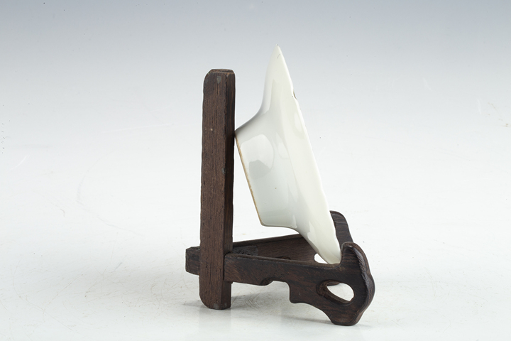 古玩陶瓷民國·胭脂紅山水人物紋三才蓋碗拍賣，當前價格236元