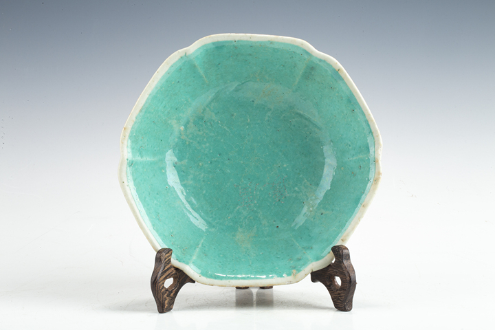 古玩陶瓷清晚·內松石綠釉外粉彩皮球花紋六角碗真品鑒賞圖