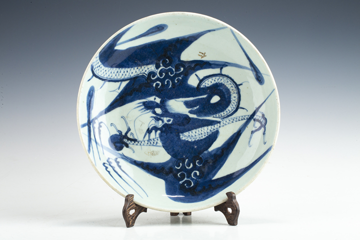 古玩陶瓷清中·青花過墻龍紋盤
拍賣，當前價格0元