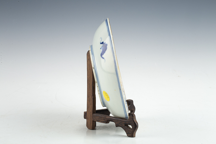 古玩陶瓷光緒·青花加彩纏枝蓮紋盤 真品鑒賞圖