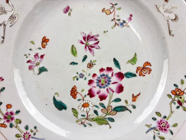 古玩陶瓷清乾隆．粉彩鶴紋折沿盤真品鑒賞圖