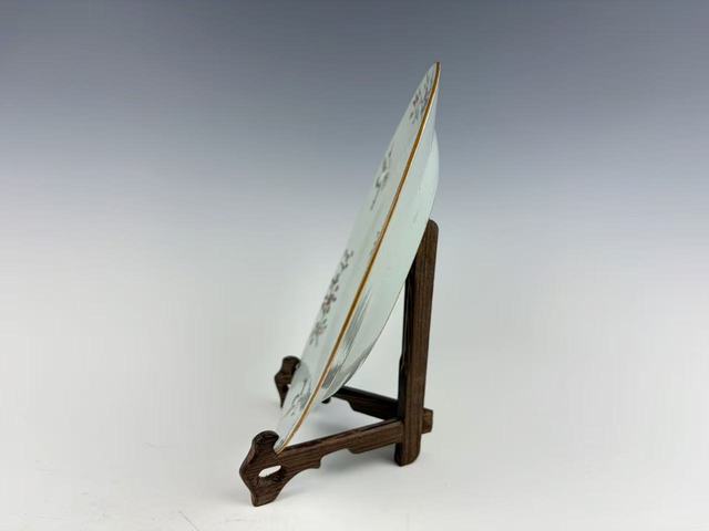 古玩陶瓷清乾隆．粉彩鶴紋折沿盤真品鑒賞圖