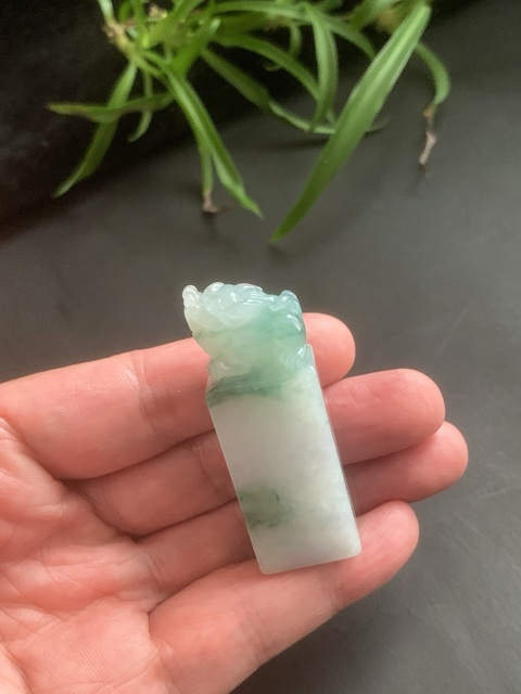 古玩玉器天然翡翠雕“獸鈕印”真品鑒賞圖