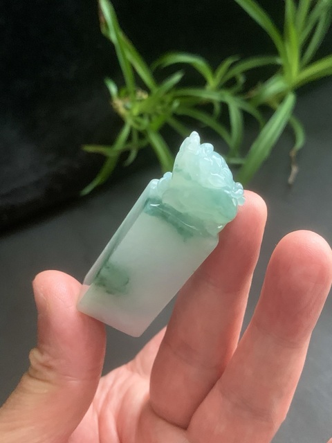 古玩玉器天然翡翠雕“獸鈕印”真品鑒賞圖