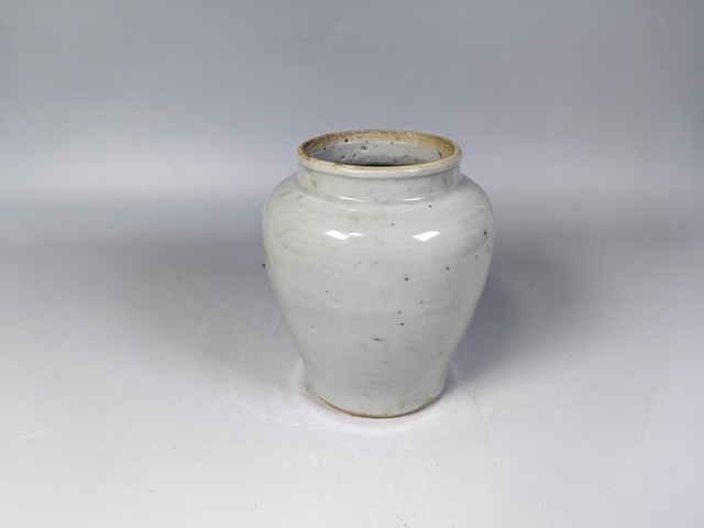 古玩陶瓷明晚崇禎甜白釉罐真品鑒賞圖