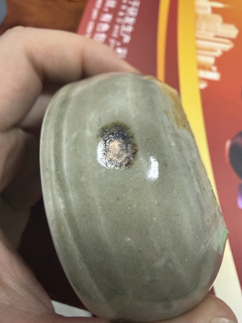 古玩陶瓷龍泉臥足杯真品鑒賞圖