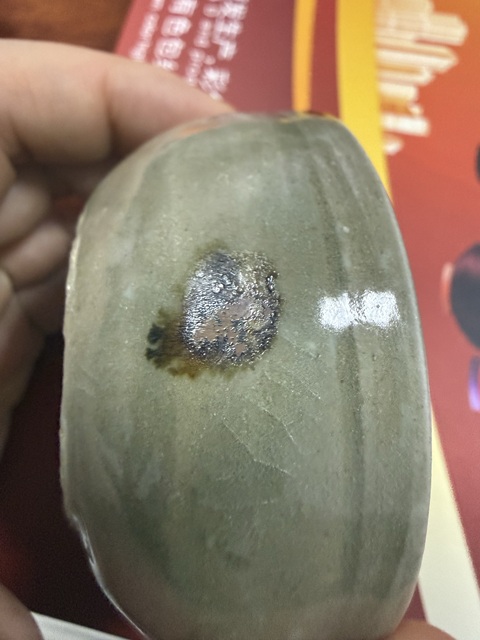 古玩陶瓷龍泉臥足杯真品鑒賞圖