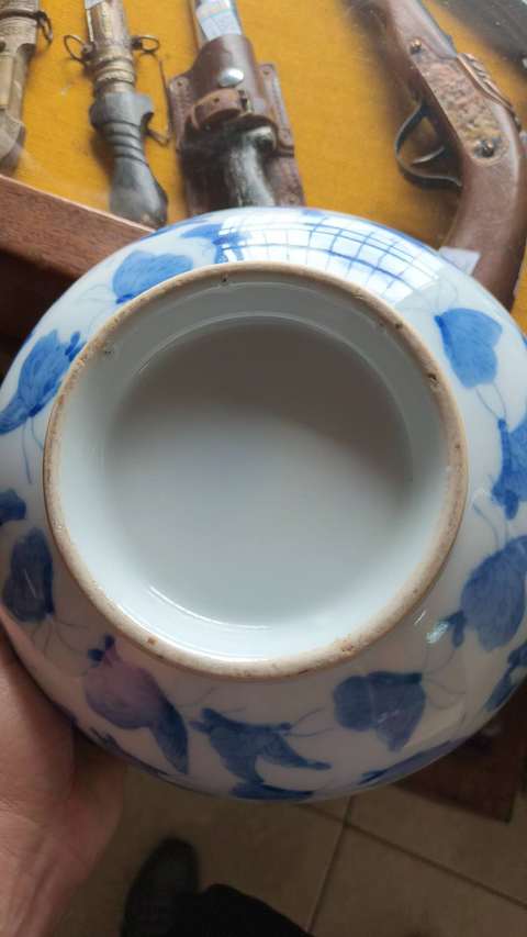 古玩陶瓷蝶紋青花碗真品鑒賞圖