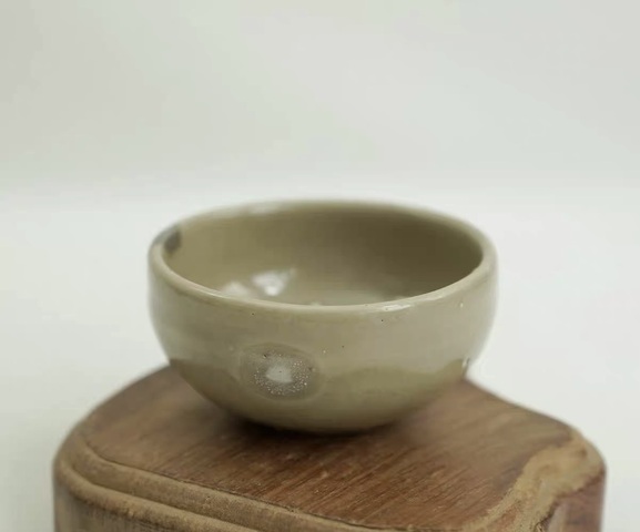 古玩陶瓷龍泉青瓷杯真品鑒賞圖