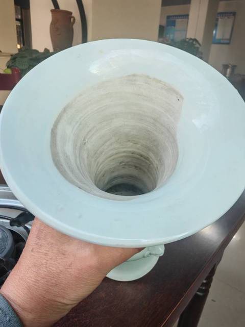 古玩陶瓷晚清民國 白釉花觚真品鑒賞圖